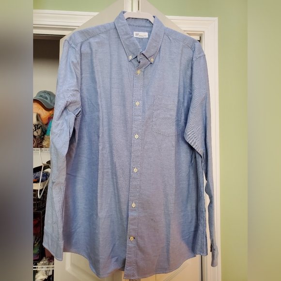 New Blue Gap XL button down - Picture 5 of 5